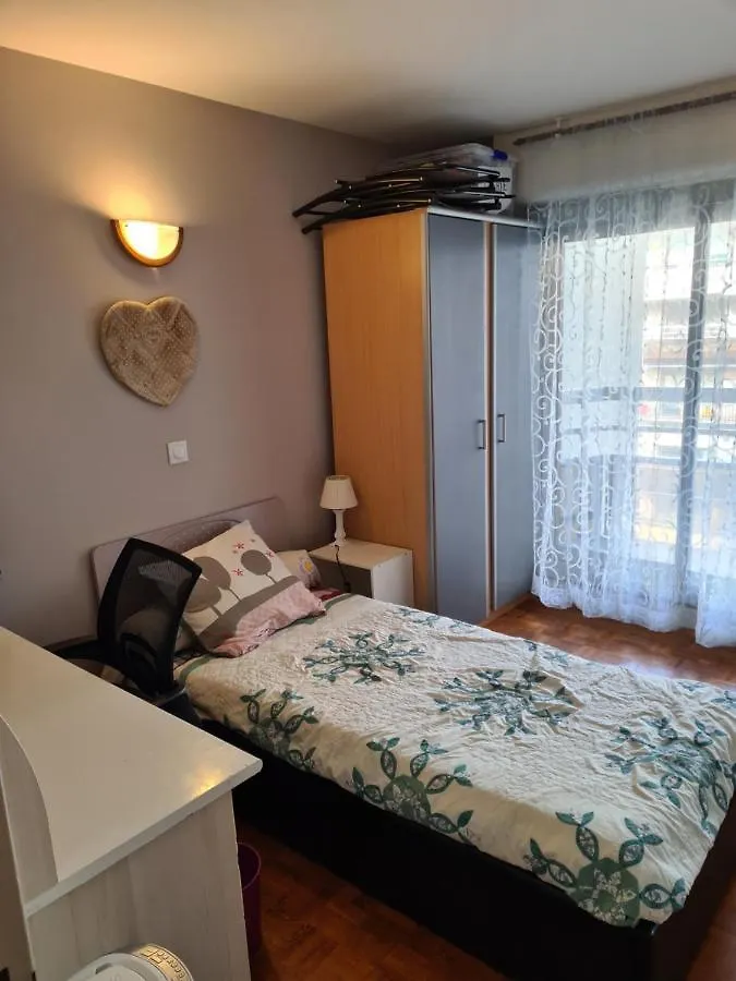 Chambre De 11 M2 Avec Balcon Paris